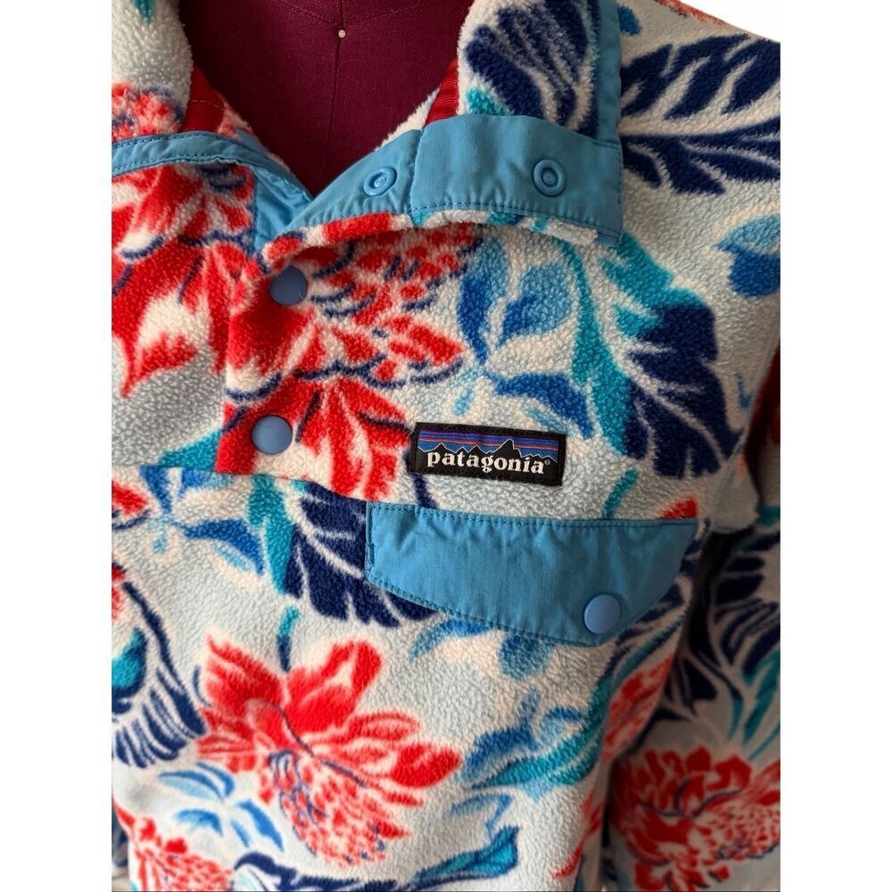 Patagonia Women's Pullover Jacket Lightweight Synchilla Snap-T Manoa Floral Blue - Picture 9 of 9